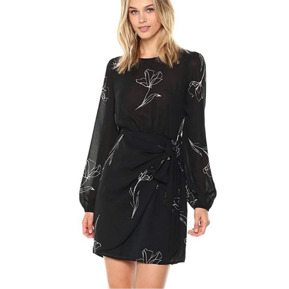 Black long sleeve mini dress with tie front - M